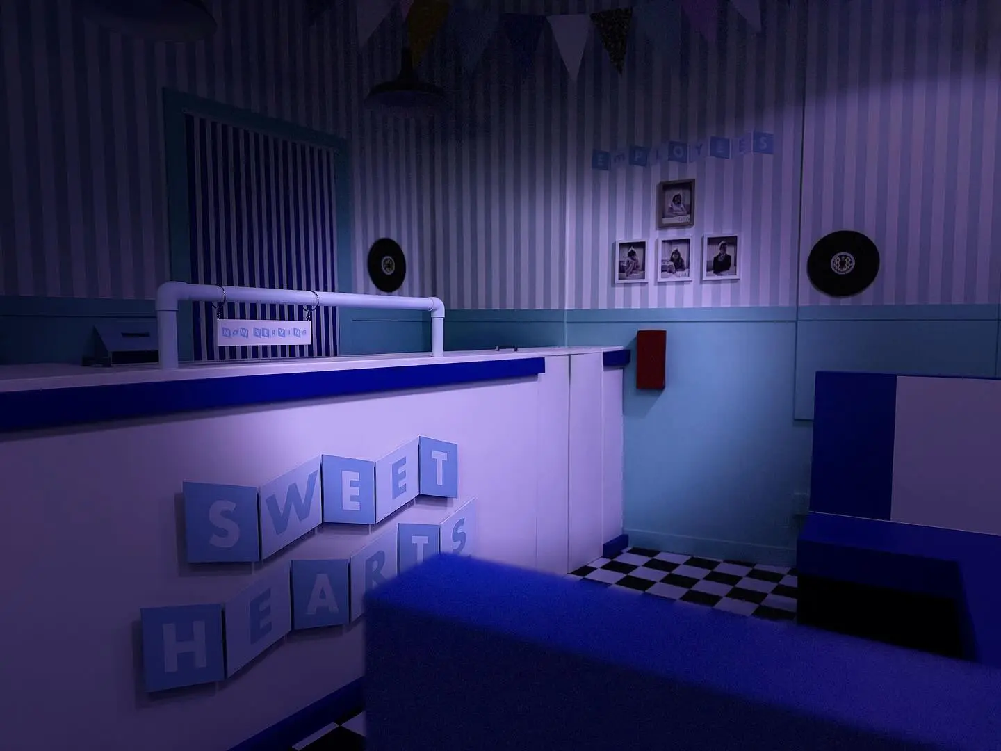 Sweethearts Ice Cream Parlour room